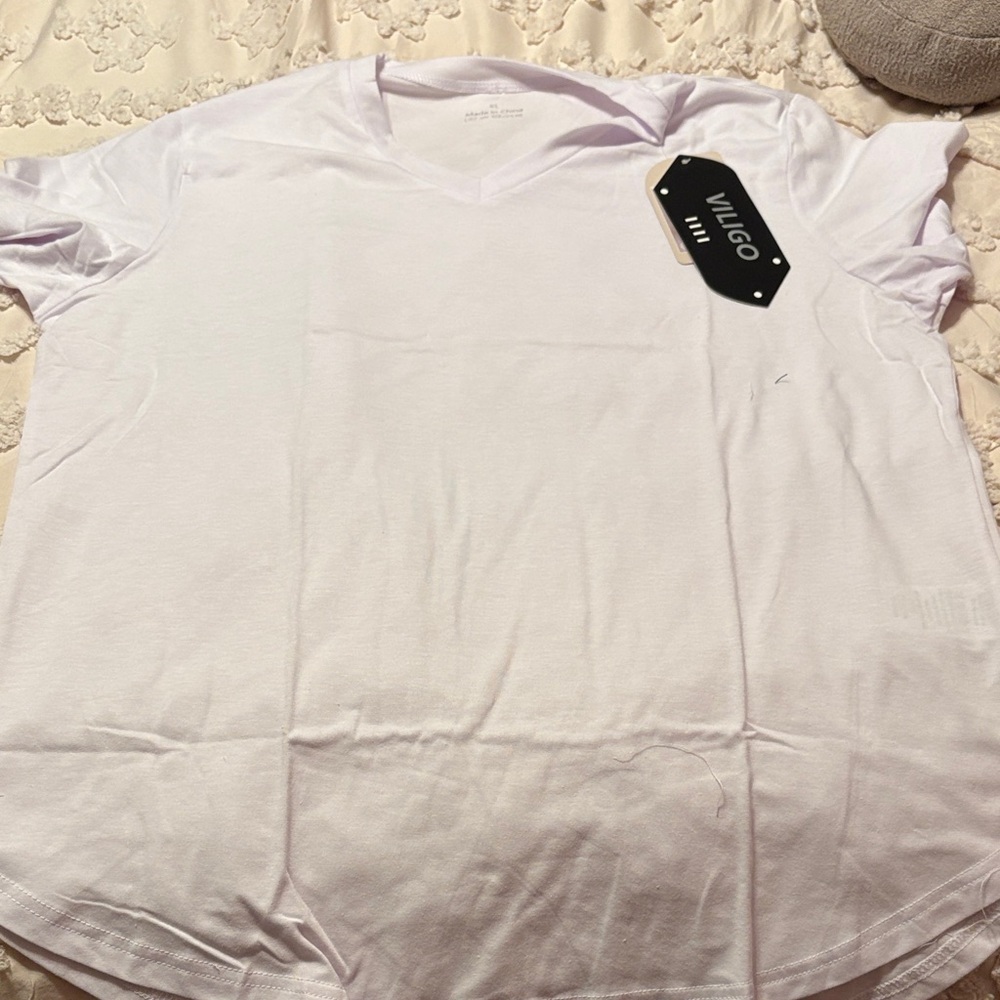 VILIGO White V-Neck Tee